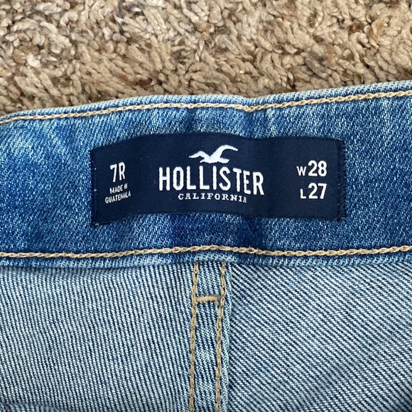 Hollister ultra high rise mom jeans - Picture 3 of 5